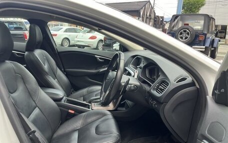 Volvo V40 II рестайлинг, 2018 год, 1 450 000 рублей, 7 фотография