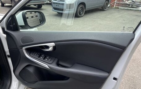 Volvo V40 II рестайлинг, 2018 год, 1 450 000 рублей, 18 фотография