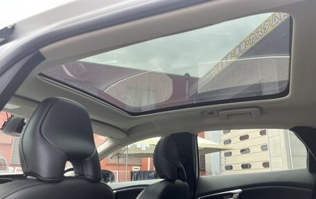 Volvo V40 II рестайлинг, 2018 год, 1 450 000 рублей, 25 фотография