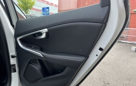 Volvo V40 II рестайлинг, 2018 год, 1 450 000 рублей, 28 фотография