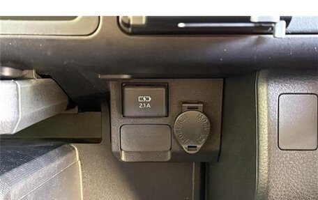 Toyota Succeed I рестайлинг, 2019 год, 1 300 000 рублей, 20 фотография