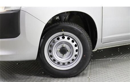 Toyota Succeed I рестайлинг, 2019 год, 1 300 000 рублей, 27 фотография