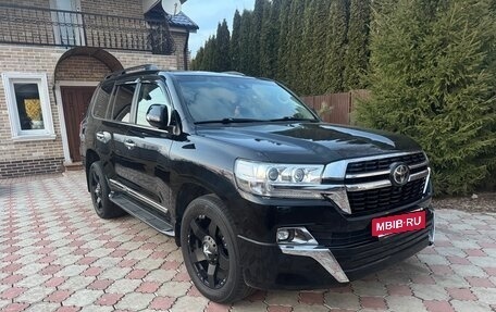 Toyota Land Cruiser 200, 2019 год, 7 100 000 рублей, 28 фотография