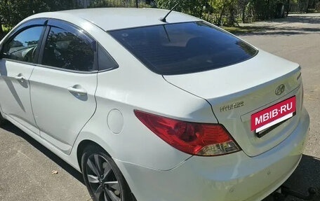 Hyundai Solaris II рестайлинг, 2012 год, 825 000 рублей, 3 фотография