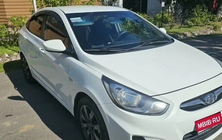 Hyundai Solaris II рестайлинг, 2012 год, 825 000 рублей, 2 фотография