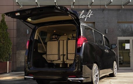 Toyota Alphard III, 2018 год, 3 750 000 рублей, 6 фотография