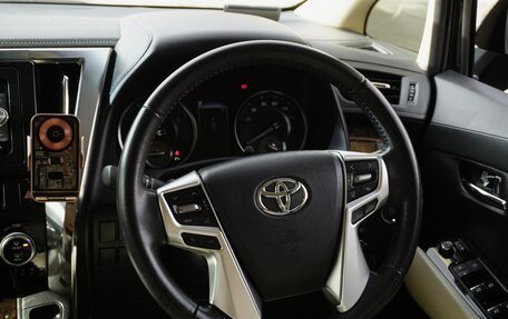 Toyota Alphard III, 2018 год, 3 750 000 рублей, 15 фотография