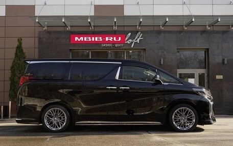 Toyota Alphard III, 2018 год, 3 750 000 рублей, 8 фотография