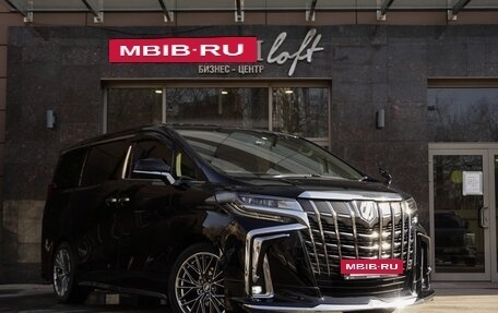 Toyota Alphard III, 2018 год, 3 750 000 рублей, 9 фотография