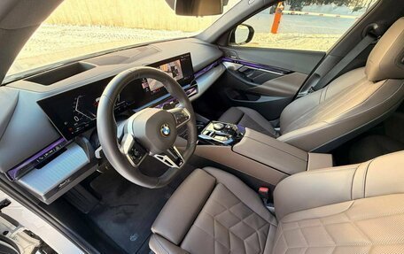 BMW 5 серия, 2024 год, 8 600 000 рублей, 11 фотография