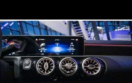 Mercedes-Benz A-Класс, 2019 год, 3 000 000 рублей, 7 фотография