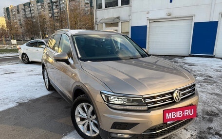Volkswagen Tiguan II, 2017 год, 2 700 000 рублей, 2 фотография