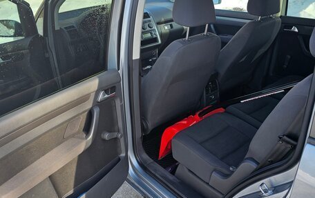 Volkswagen Touran III, 2009 год, 580 000 рублей, 6 фотография