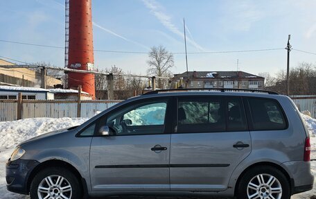 Volkswagen Touran III, 2009 год, 580 000 рублей, 3 фотография