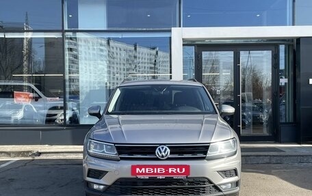Volkswagen Tiguan II, 2020 год, 2 462 000 рублей, 2 фотография