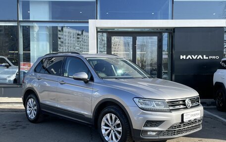 Volkswagen Tiguan II, 2020 год, 2 462 000 рублей, 3 фотография