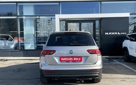 Volkswagen Tiguan II, 2020 год, 2 462 000 рублей, 6 фотография