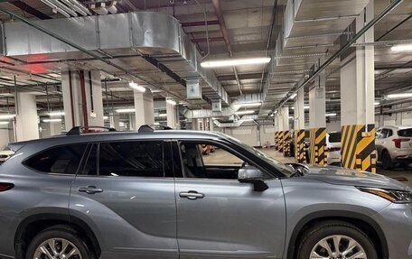 Toyota Highlander, 2021 год, 4 250 000 рублей, 4 фотография