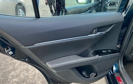 Toyota Camry, 2018 год, 3 100 000 рублей, 21 фотография