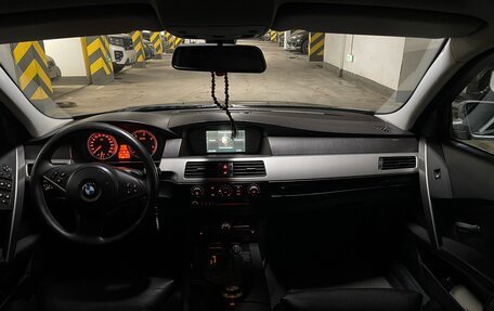 BMW 5 серия, 2004 год, 1 199 000 рублей, 24 фотография