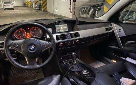 BMW 5 серия, 2004 год, 1 199 000 рублей, 28 фотография