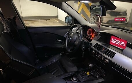 BMW 5 серия, 2004 год, 1 199 000 рублей, 32 фотография