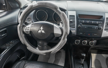 Mitsubishi Outlander III рестайлинг 3, 2010 год, 1 199 000 рублей, 13 фотография
