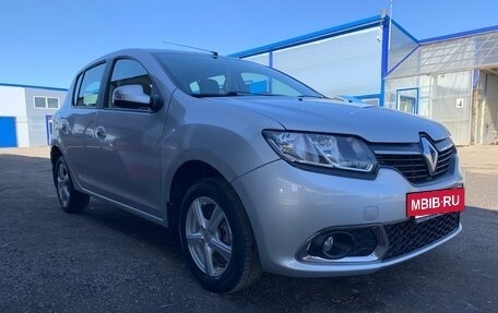 Renault Sandero II рестайлинг, 2015 год, 870 000 рублей, 3 фотография