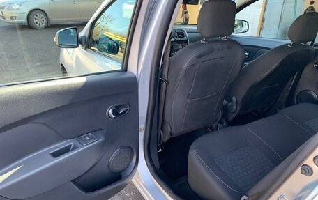 Renault Sandero II рестайлинг, 2015 год, 870 000 рублей, 13 фотография