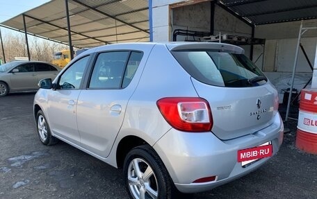 Renault Sandero II рестайлинг, 2015 год, 870 000 рублей, 8 фотография