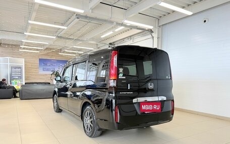 Honda Stepwgn IV, 2015 год, 1 999 000 рублей, 4 фотография