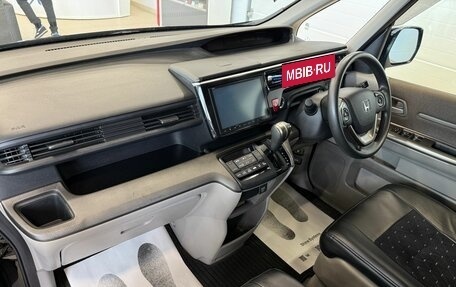 Honda Stepwgn IV, 2015 год, 1 999 000 рублей, 13 фотография