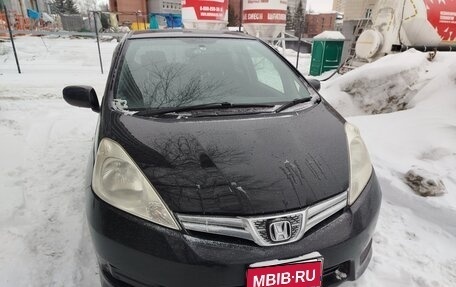 Honda Fit Shuttle I рестайлинг, 2011 год, 950 000 рублей, 1 фотография