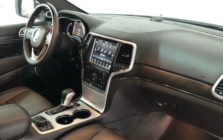 Jeep Grand Cherokee, 2018 год, 4 200 000 рублей, 10 фотография