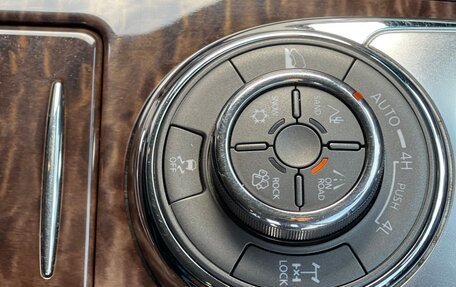 Nissan Patrol, 2012 год, 2 100 000 рублей, 12 фотография