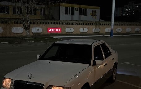 Mercedes-Benz W124, 1990 год, 450 000 рублей, 2 фотография