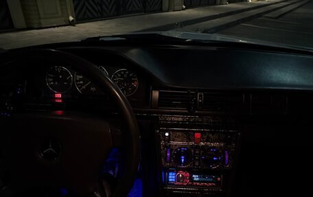 Mercedes-Benz W124, 1990 год, 450 000 рублей, 7 фотография