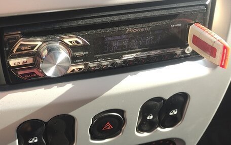 Renault Logan I, 2013 год, 650 000 рублей, 10 фотография