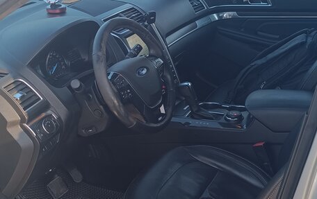 Ford Explorer VI, 2017 год, 2 899 999 рублей, 6 фотография