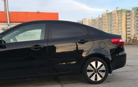 KIA Rio III рестайлинг, 2013 год, 1 000 000 рублей, 10 фотография