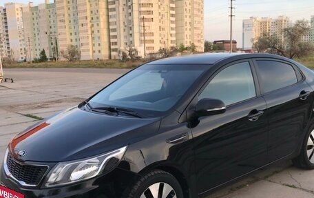 KIA Rio III рестайлинг, 2013 год, 1 000 000 рублей, 5 фотография