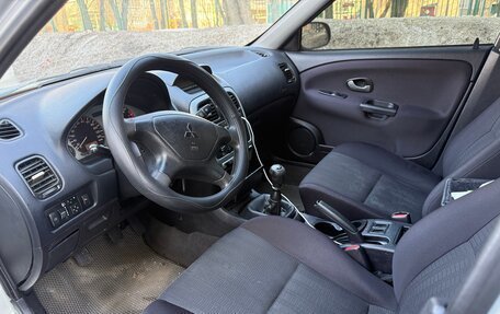 Mitsubishi Carisma I, 2003 год, 350 000 рублей, 9 фотография