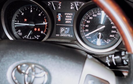 Toyota Land Cruiser 200, 2014 год, 3 900 000 рублей, 23 фотография