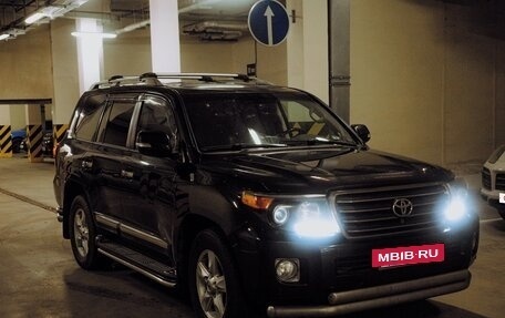 Toyota Land Cruiser 200, 2014 год, 3 900 000 рублей, 24 фотография