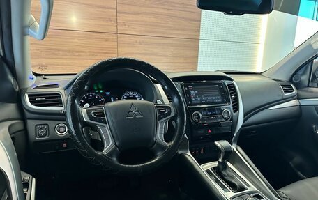 Mitsubishi Pajero Sport III рестайлинг, 2019 год, 3 500 000 рублей, 7 фотография