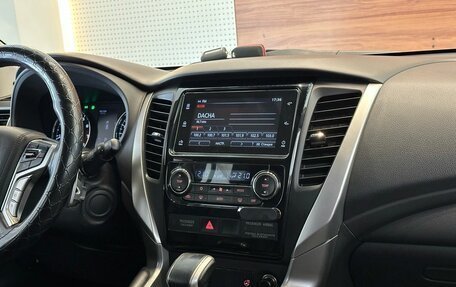 Mitsubishi Pajero Sport III рестайлинг, 2019 год, 3 500 000 рублей, 10 фотография