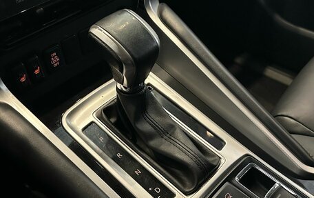 Mitsubishi Pajero Sport III рестайлинг, 2019 год, 3 500 000 рублей, 16 фотография