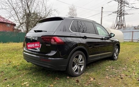Volkswagen Tiguan II, 2018 год, 2 060 000 рублей, 6 фотография