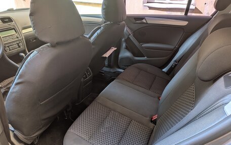 Volkswagen Golf VI, 2011 год, 850 000 рублей, 21 фотография