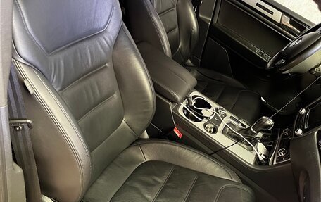 Volkswagen Touareg III, 2013 год, 2 450 000 рублей, 12 фотография